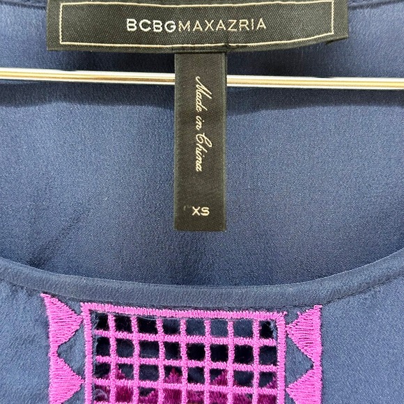 BCBGMAXAZRIA Mara 100% Silk 3/4 Sleeve Blouse • XS • navy blue, purple •‎ lace - Picture 7 of 9